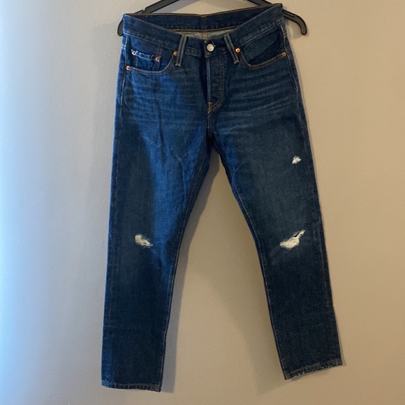 New with Tags Levi's Tapered Jeans - Picture 3 of 3